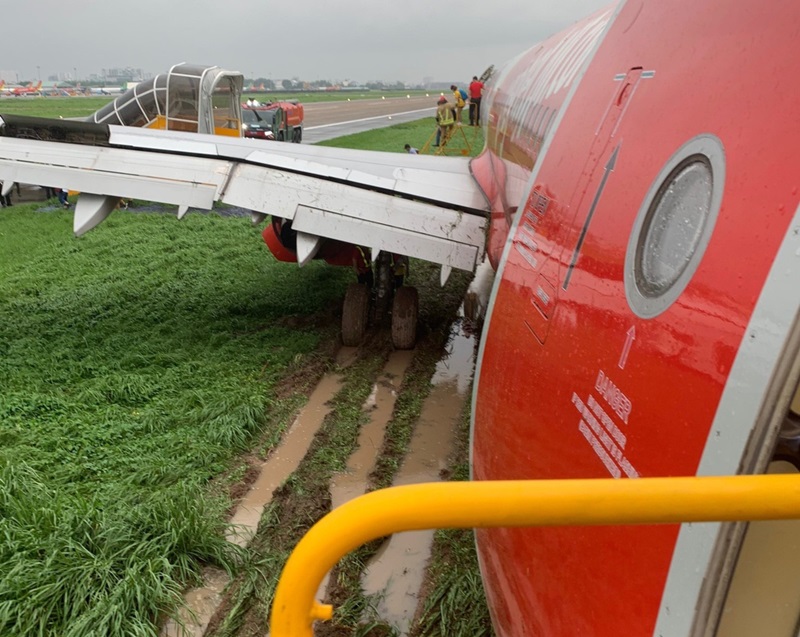 Vụ tai nạn máy bay Vietjet hạ cánh lỗi xảy ra ở Tân Sơn Nhất