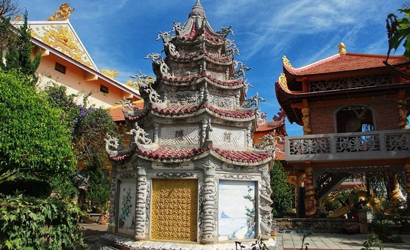 Chiêm ngưỡng kiến trúc chùa đậm chất Á Đông