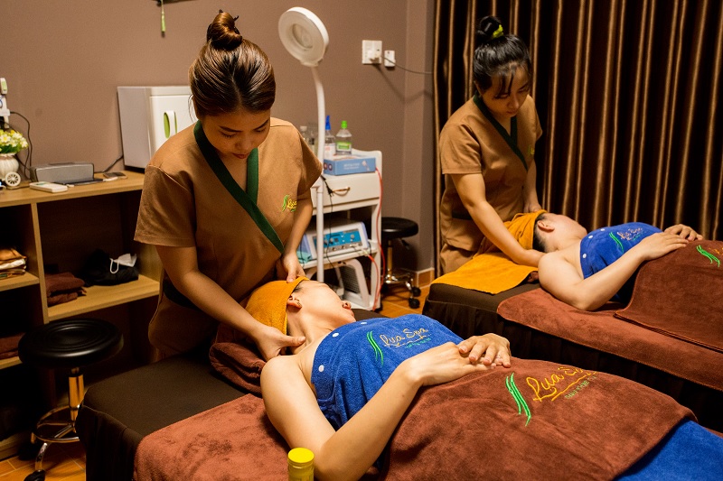 Lụa Massage & Spa - Massage cổ vai gáy TPHCM trị liệu